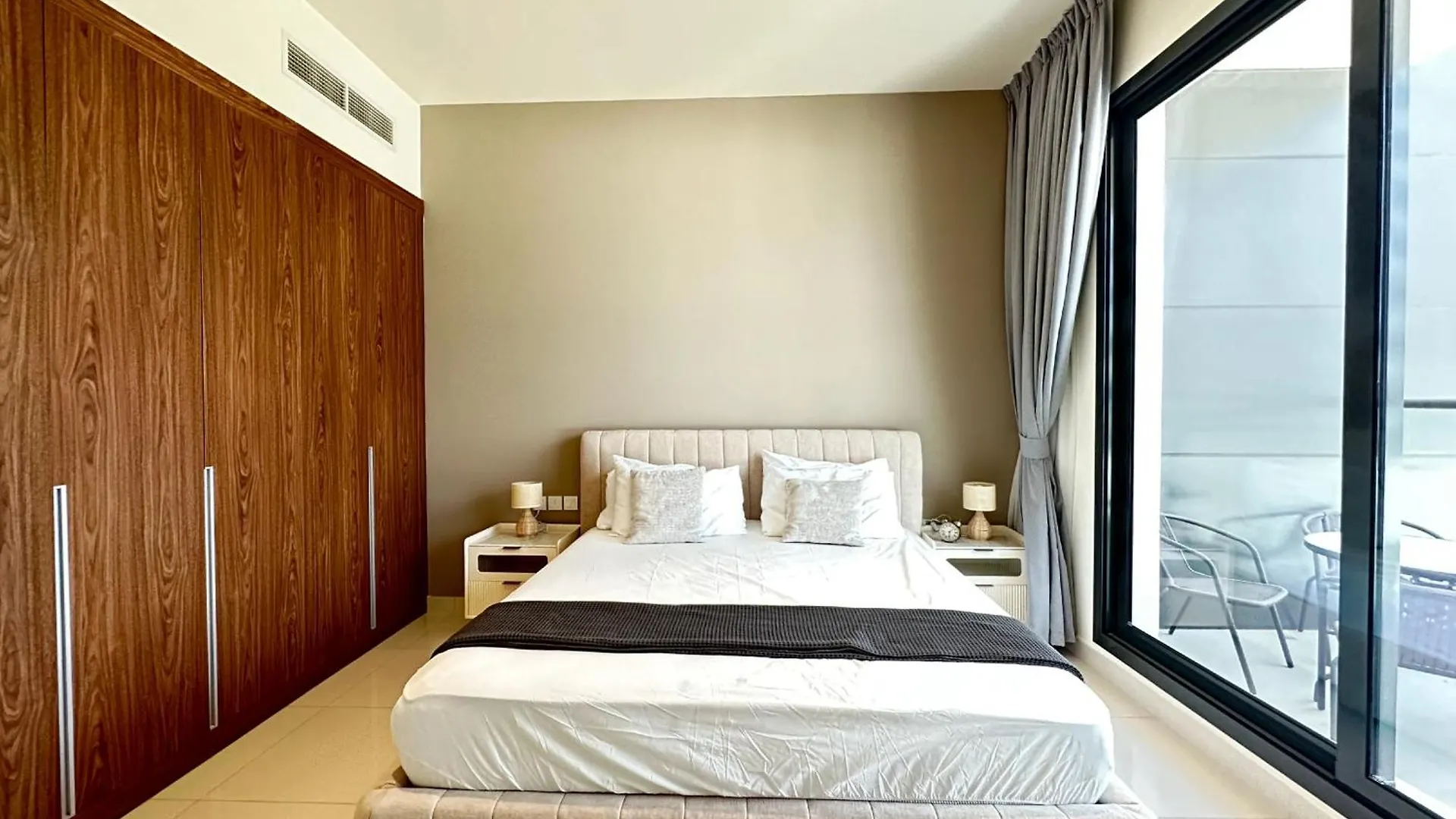 Chic 1-Bedroom Apartment In Dubai Silicon Oasis - By Alphatel Vacations